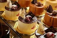 Padova - Pasticceria Biasetto- Luigi e Alessandro Biasetto Maestri cioccolatieri con il loro staff e la famosa torta dei 7 Veli Foto Gianluca Moggi/Sestini